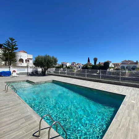 Apartment Lcdm Apartamento Vista Canal Y Piscina Comunitaria *