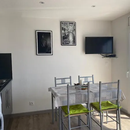 Apartment Lcdm Apartamento Vista Canal Y Piscina Comunitaria Empuriabrava